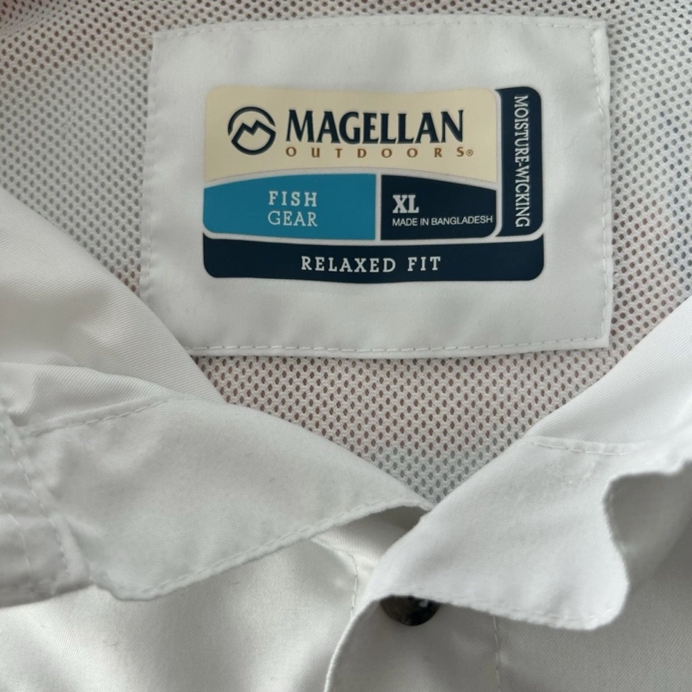 Magellan Outdoors White Fish Gear Shirt